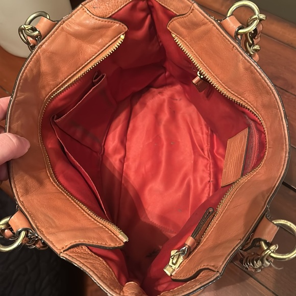 Coach Madison - Picture 9 of 15